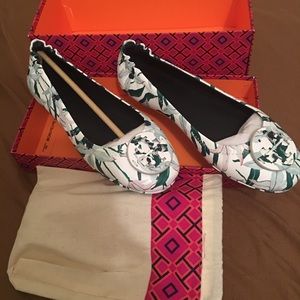 NWT Tory Burch style 32727